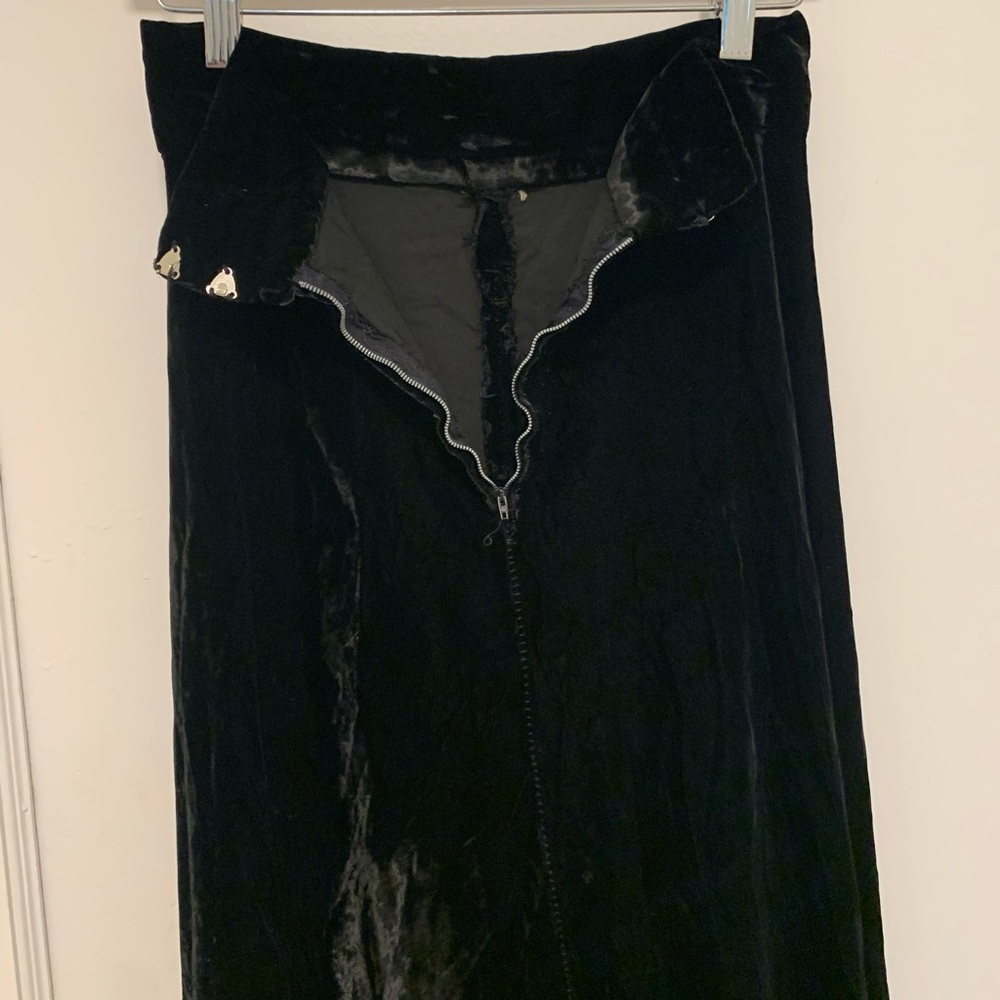 Vintage 70s long velvet black skirt - Picture 6 of 11